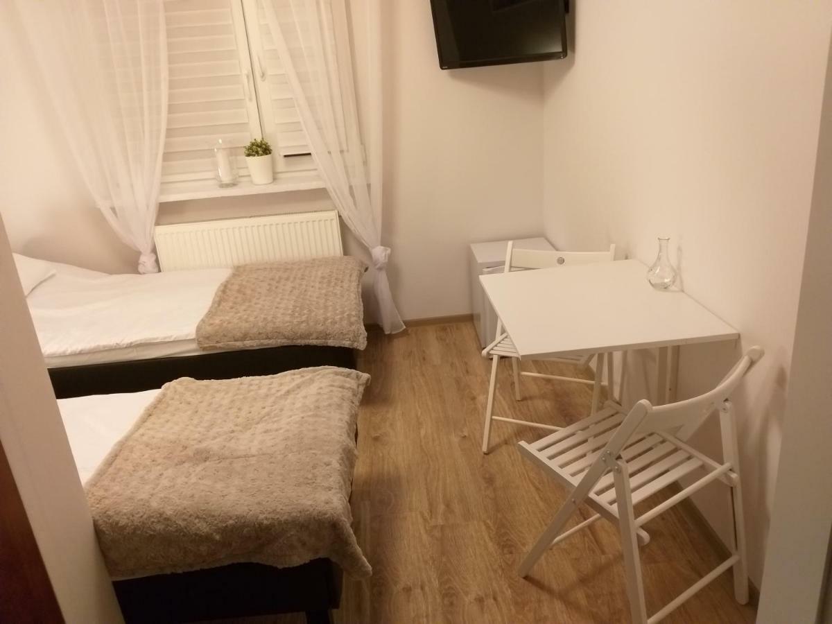 Pokoje Goscinne Venezia Czaplinek Bagian luar foto