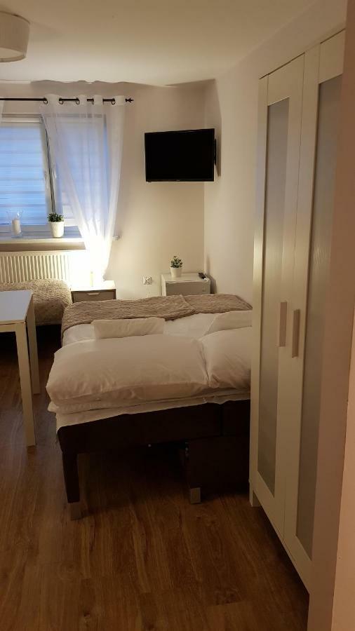 Pokoje Goscinne Venezia Czaplinek Bagian luar foto