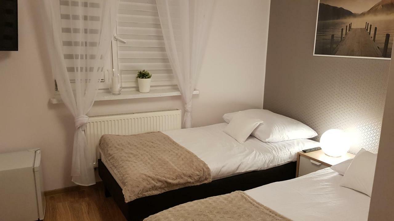 Pokoje Goscinne Venezia Czaplinek Bagian luar foto