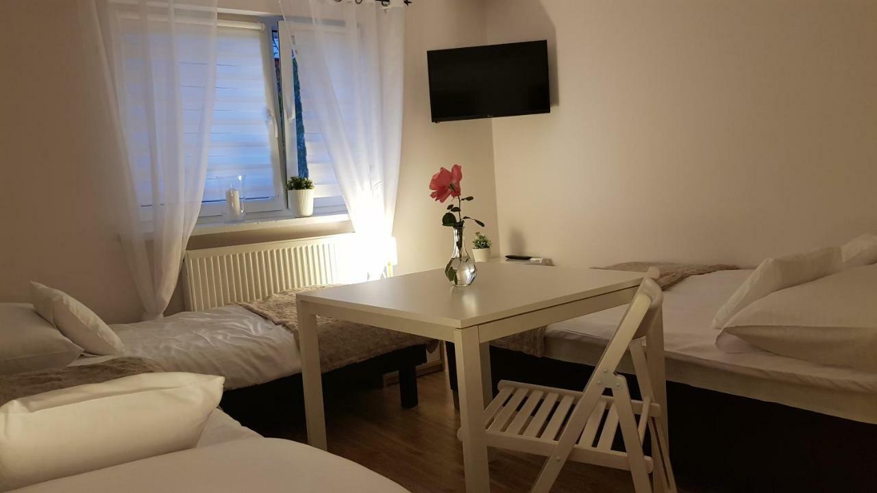 Pokoje Goscinne Venezia Czaplinek Bagian luar foto