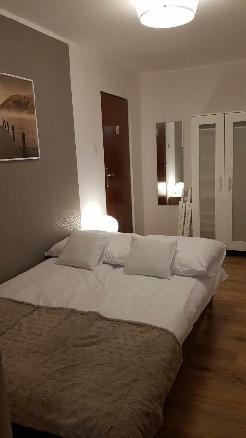 Pokoje Goscinne Venezia Czaplinek Bagian luar foto