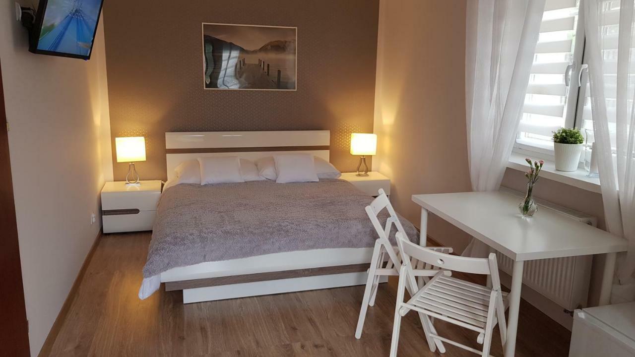 Pokoje Goscinne Venezia Czaplinek Bagian luar foto